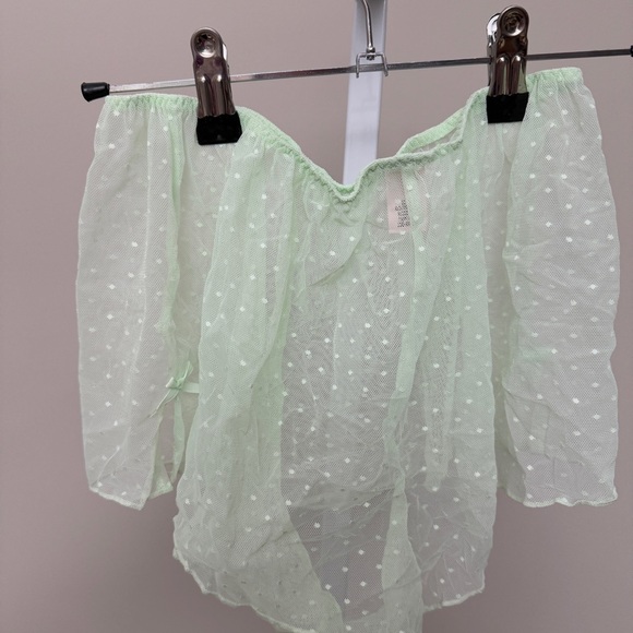 VICTORIA'S SECRET
Dotted Mesh Cap Sleeve Crop Top Shorts Set size S - Picture 7 of 8